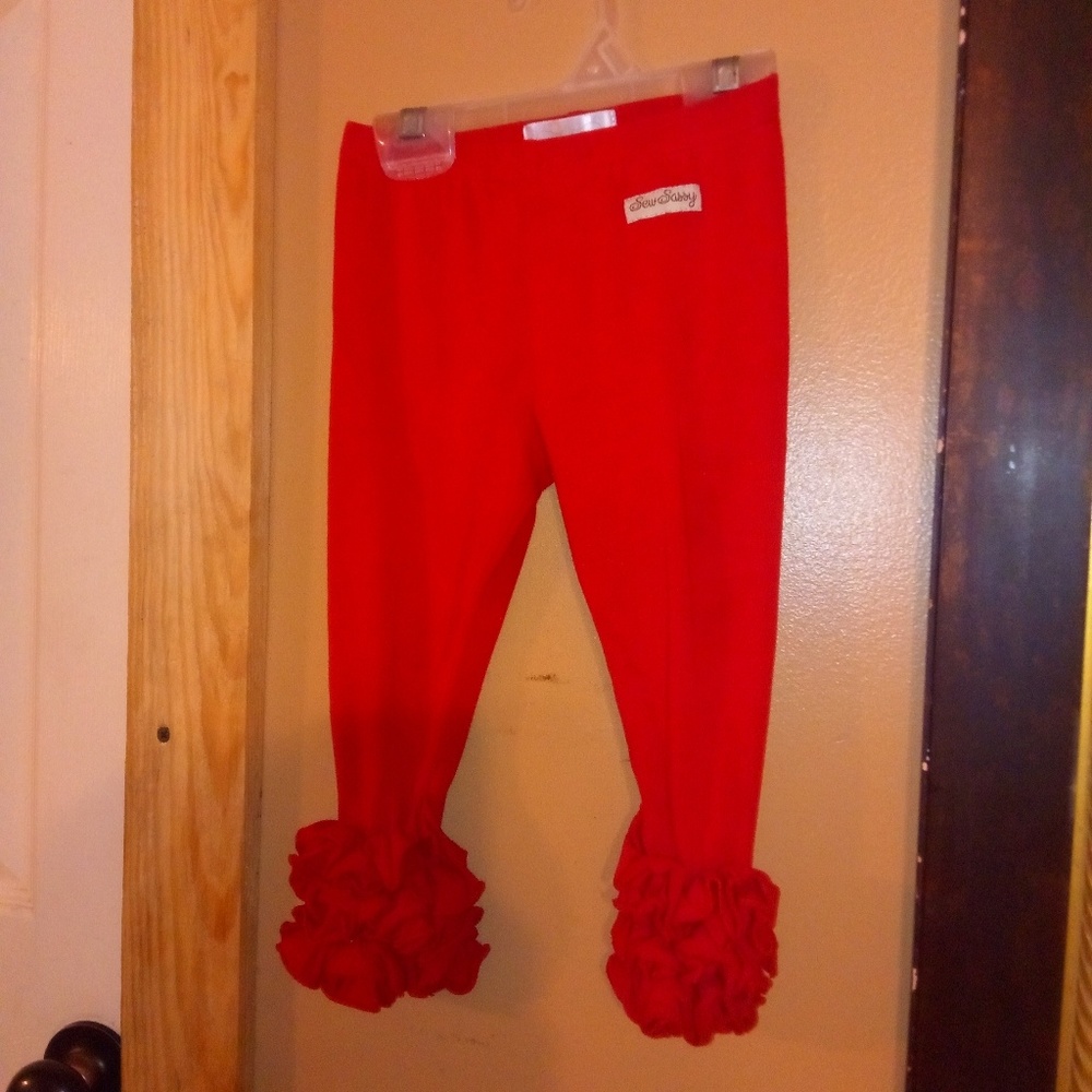 Baby ruffle bottoms